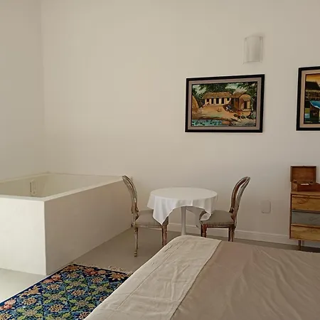 فندق Masseria Marchesi 5*